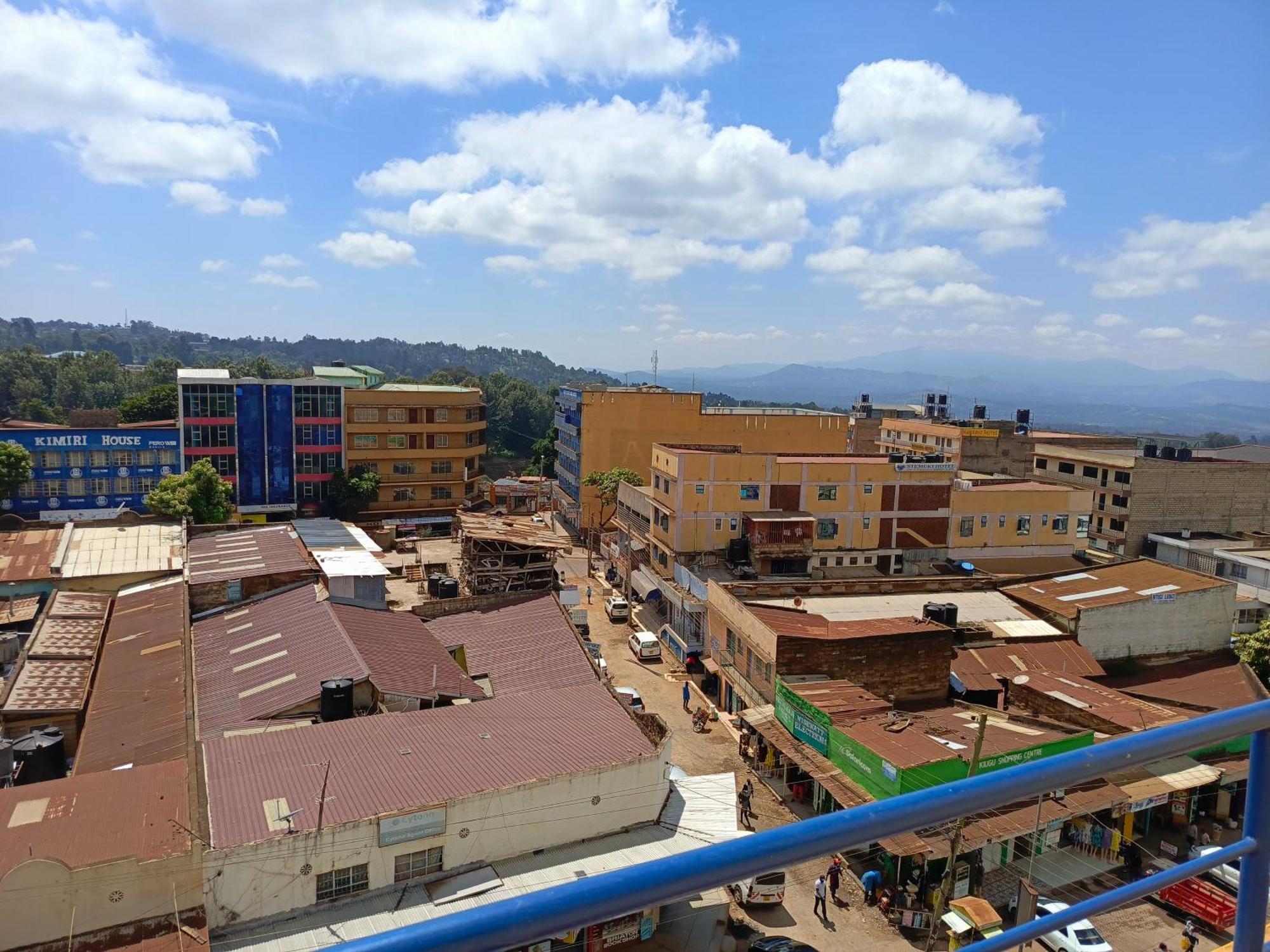 Meru Paramount Hotel Exterior foto
