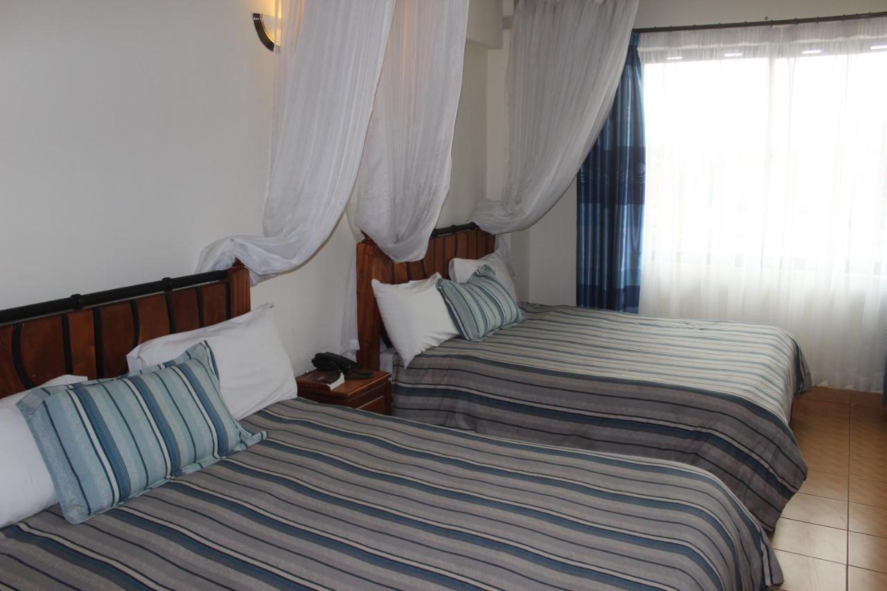 Meru Paramount Hotel Exterior foto