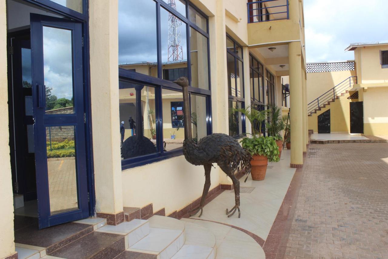 Meru Paramount Hotel Exterior foto