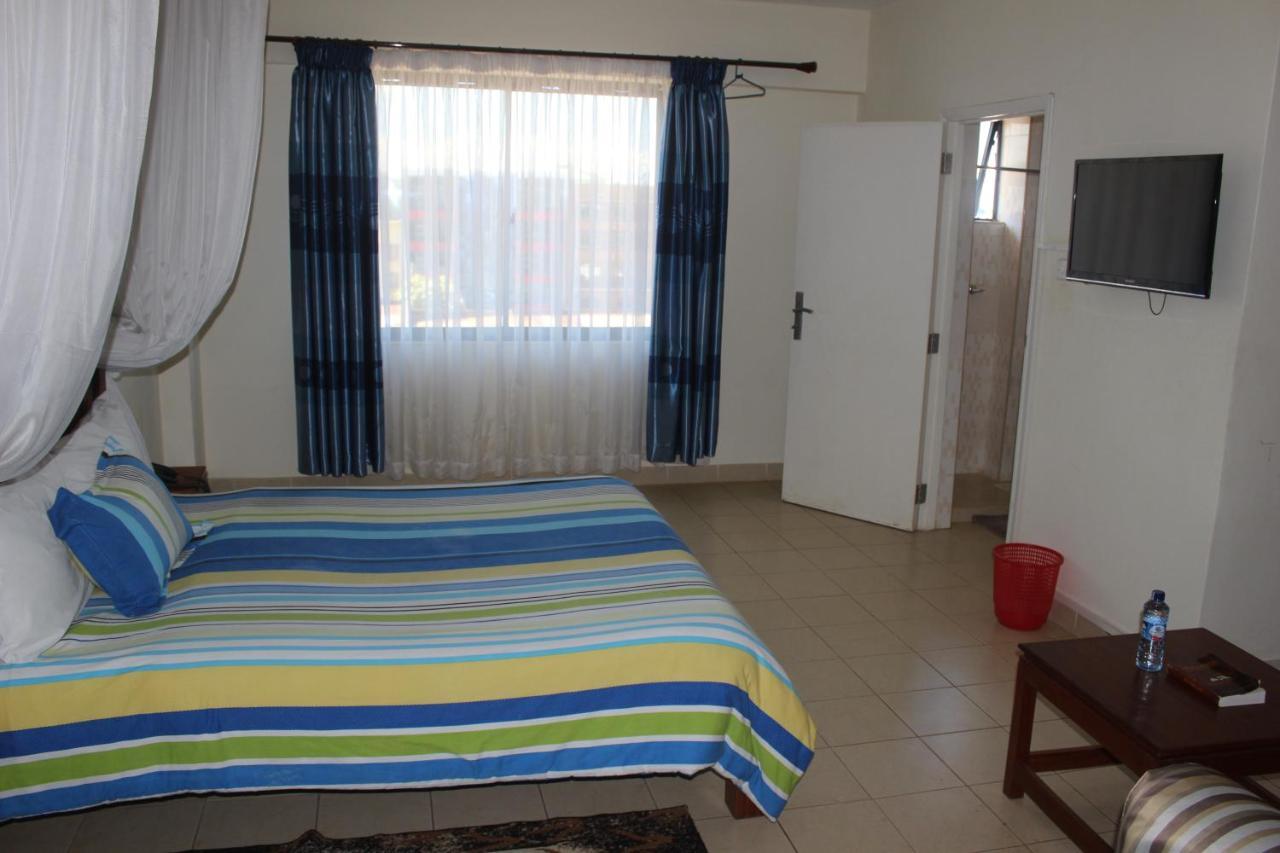 Meru Paramount Hotel Exterior foto