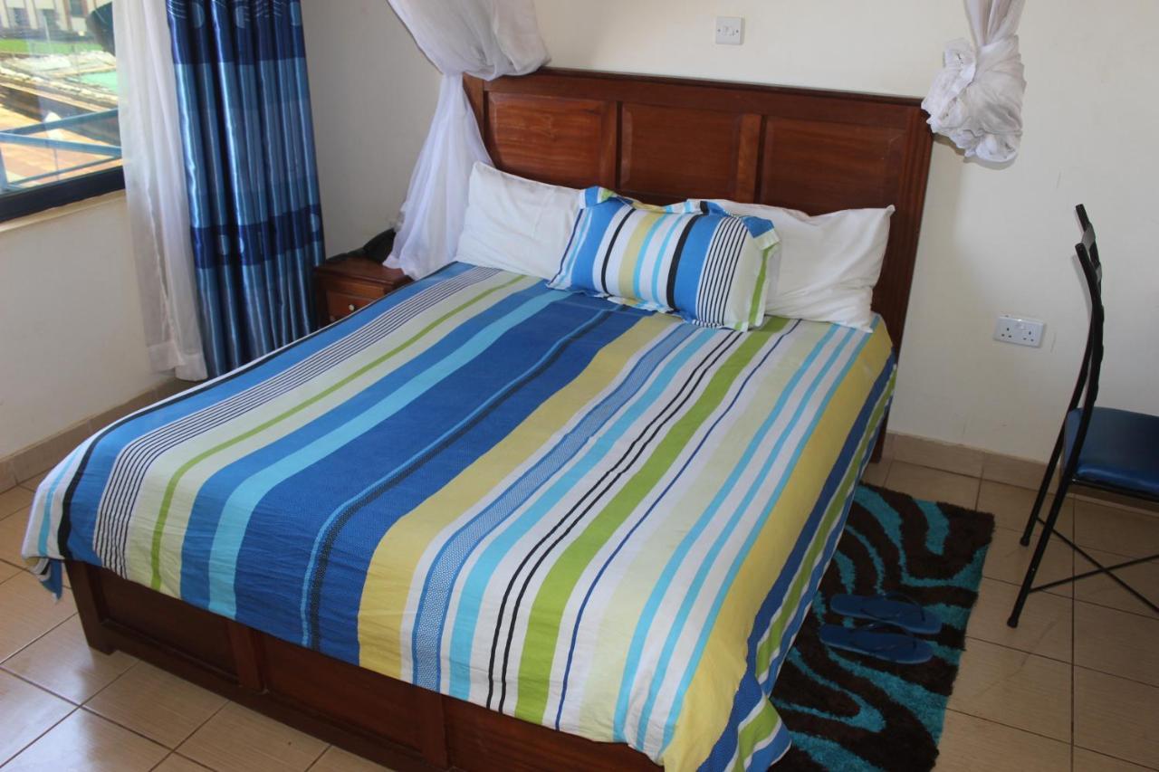 Meru Paramount Hotel Exterior foto