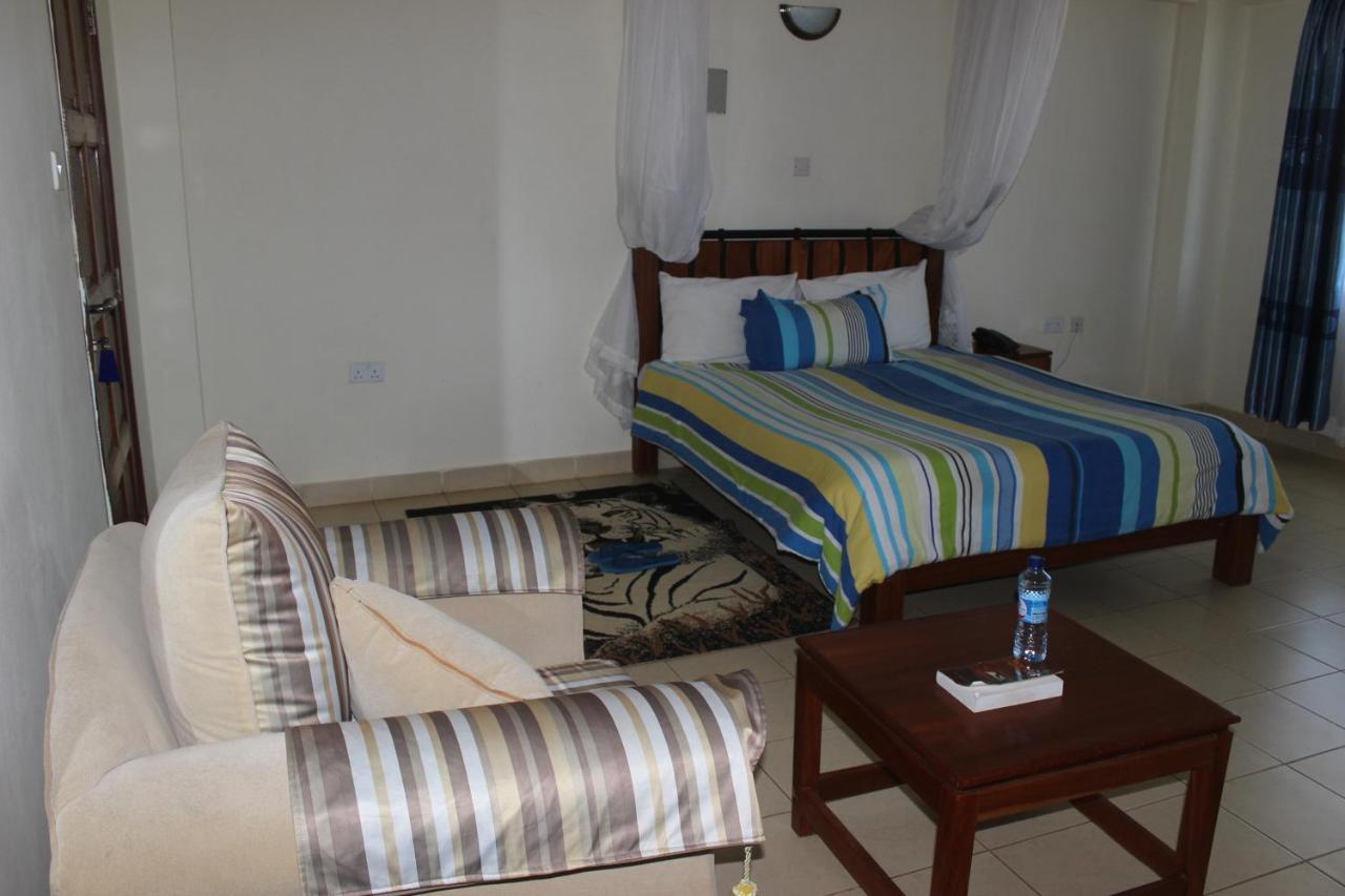 Meru Paramount Hotel Exterior foto